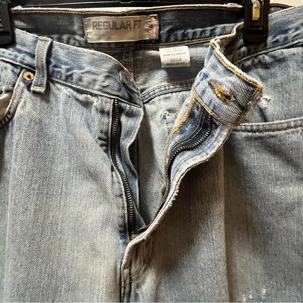 Levi's 505 Regular Fit Blue Straight Jeans with Distressed Details.38x32